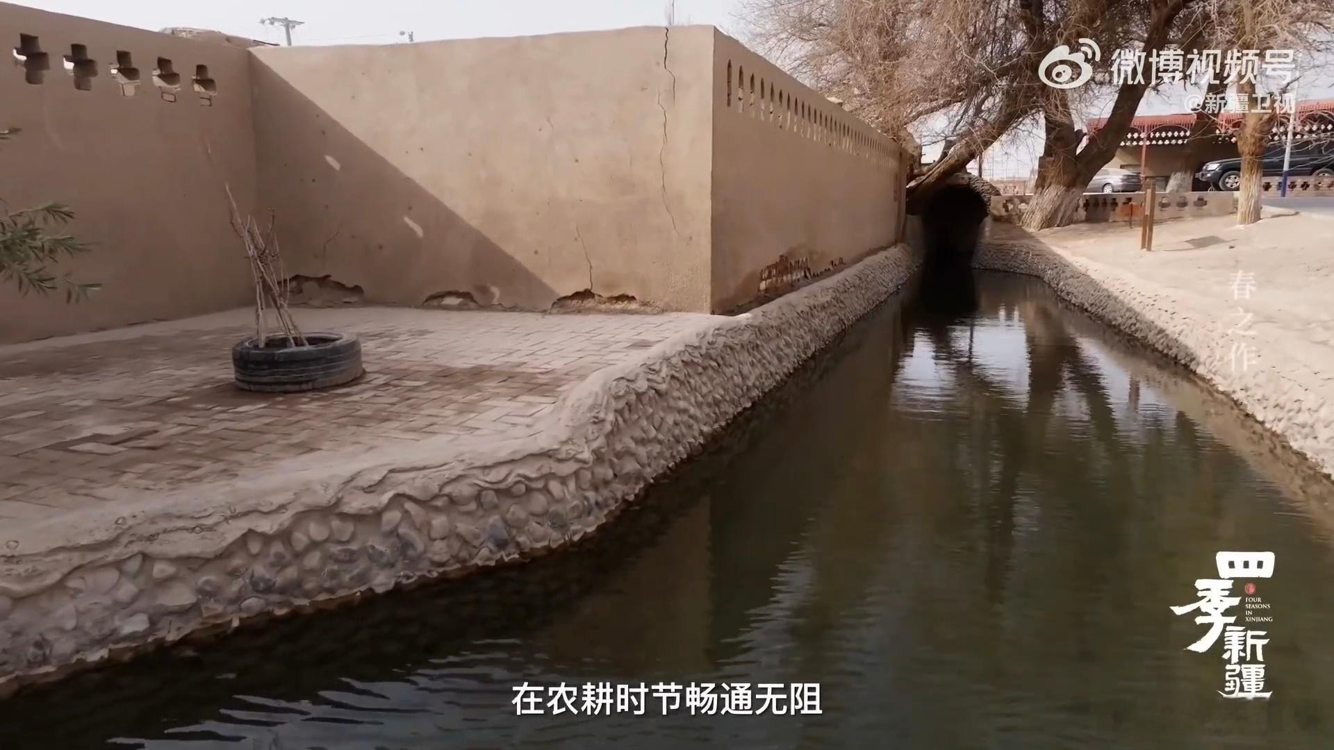 吐鲁番人的母亲河在地下13岁下坎儿井一干60多年 十三岁下井，六十多年没停过。木