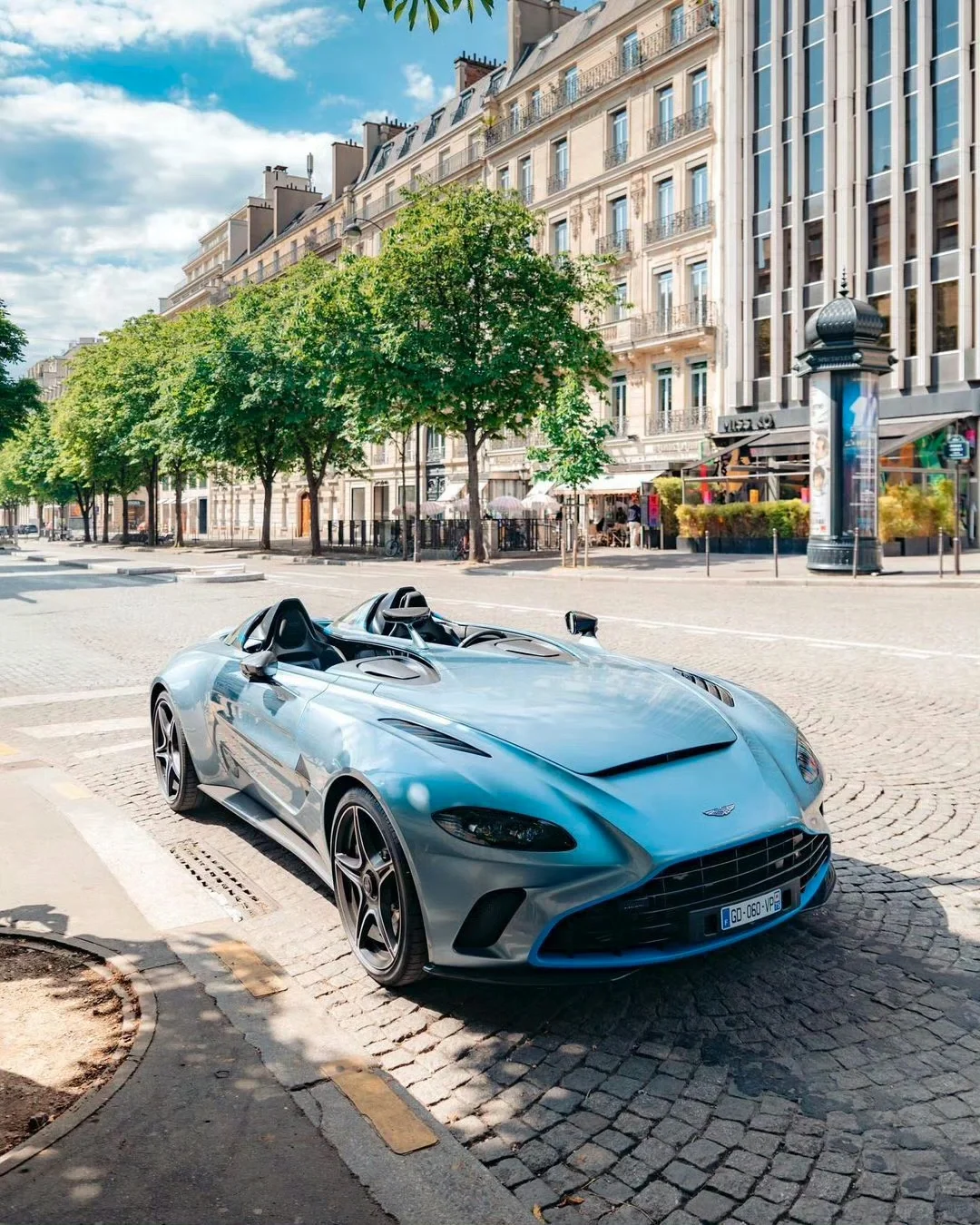 阿斯顿马丁 V12 Speedster