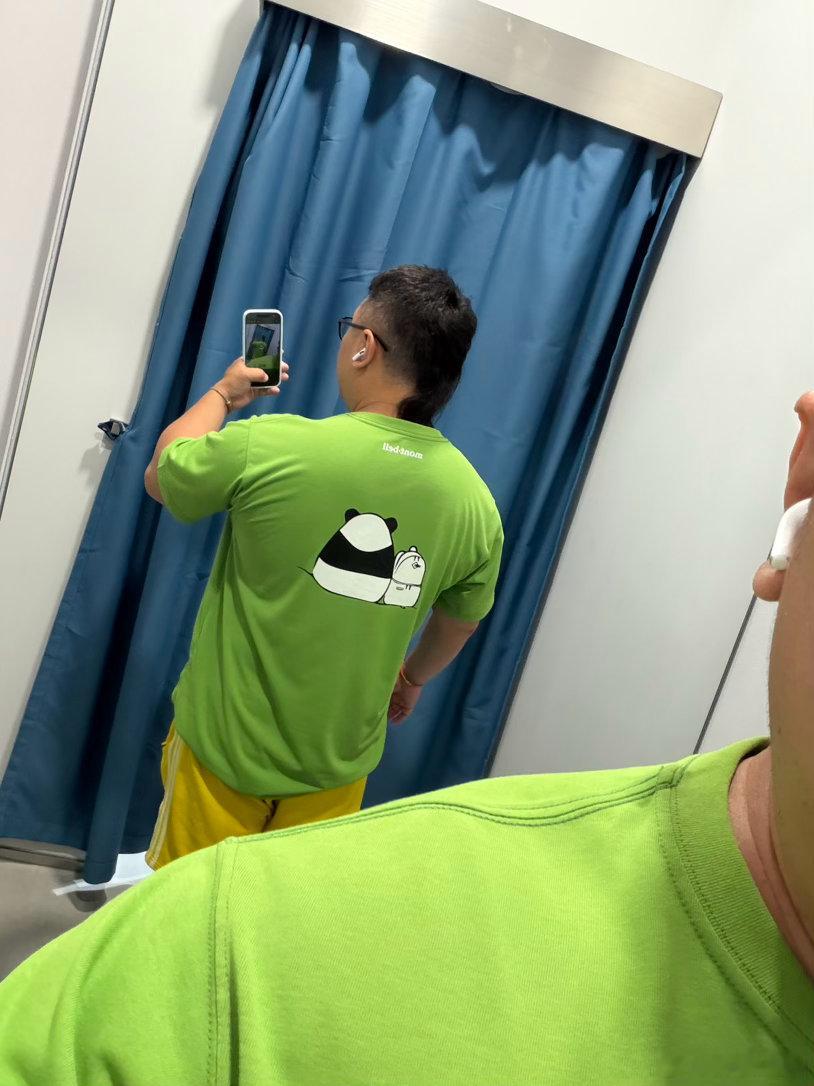 两件满意的T恤