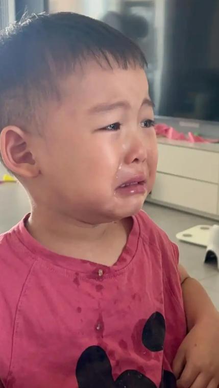 脸都不要了！福建一女子因不能生育，嫁给了带着5岁儿子的男子，6年后男子不幸去世了