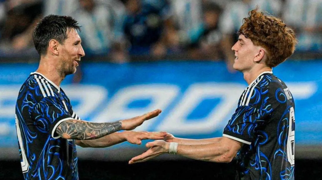 🗣️巴尔科谈首次与梅西并肩作战的感受：“梅西是历史上最伟大的球员。他每一次触球