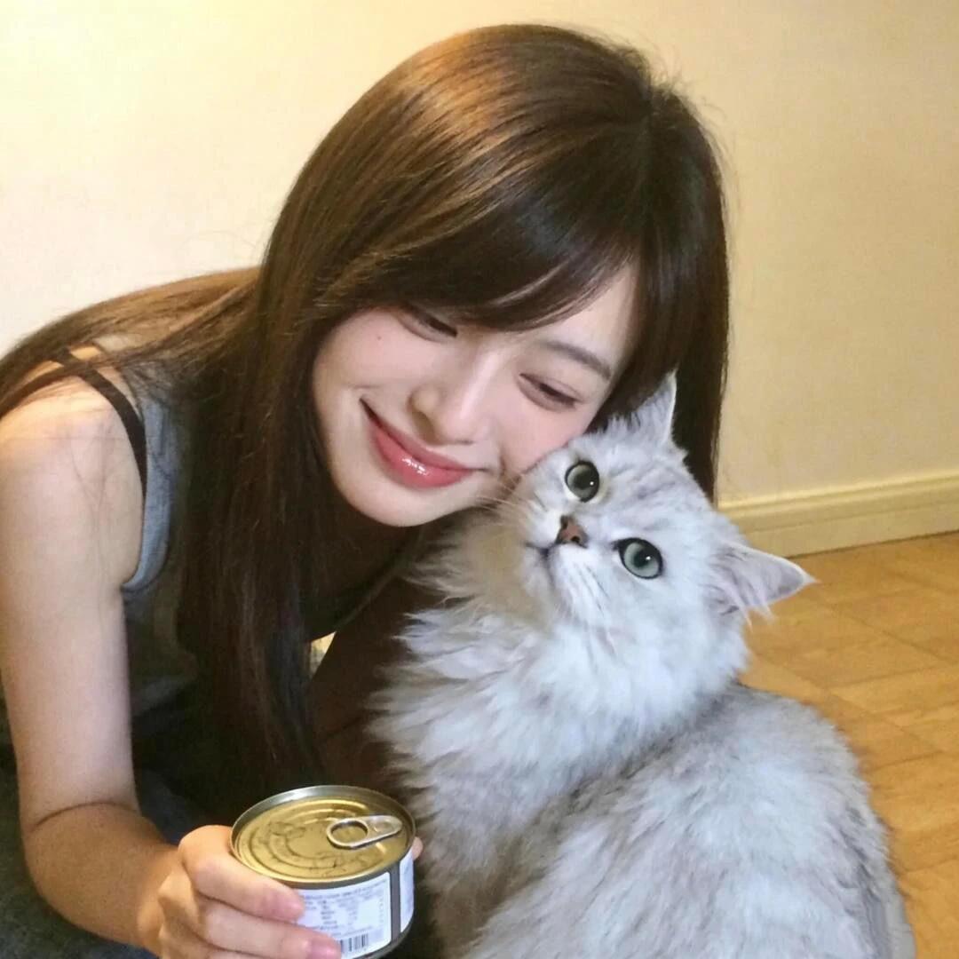 𝗪𝗲𝗰𝗵𝗮𝘁生活感女生头像🥥 