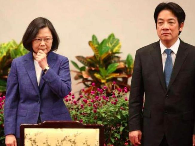 亚运会选手村升旗仪式上，台湾地区体育部门负责人当场就被拦在了门外！

同样遵循一