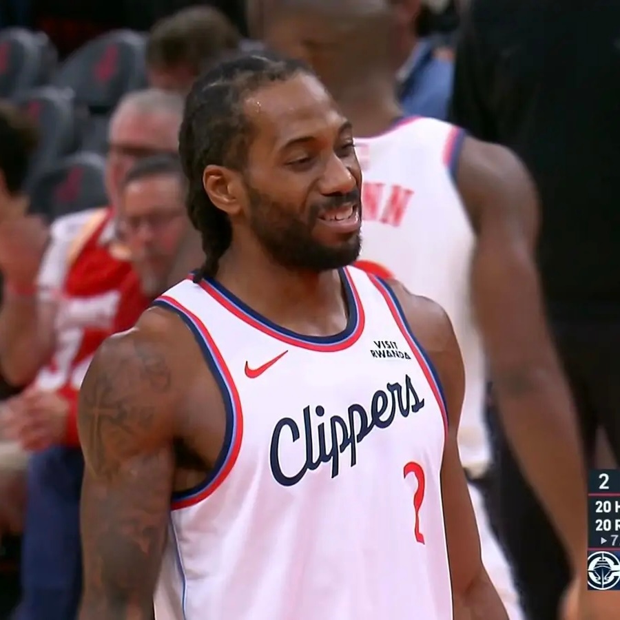 疼的龇牙咧嘴了…伦纳德