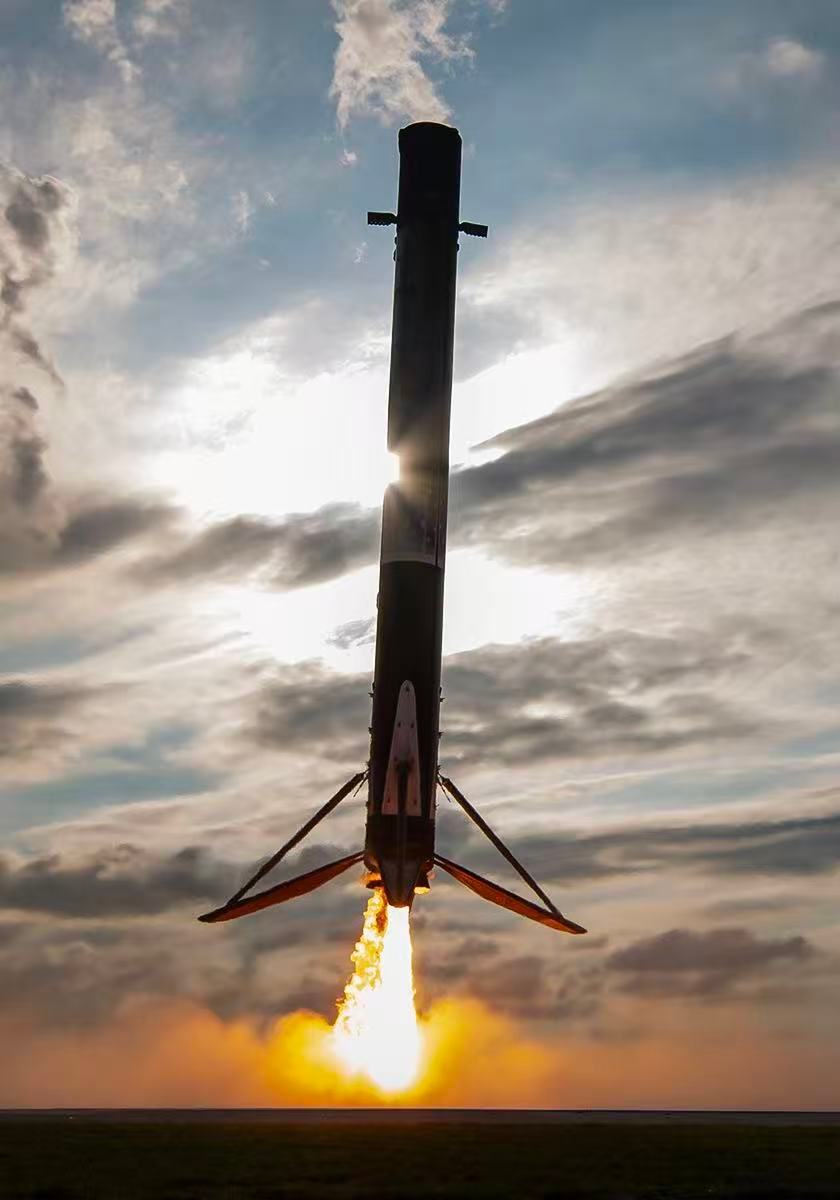 2026年，SpaceX已完成50次星链任务发射，共计部署星链卫星1375颗。 