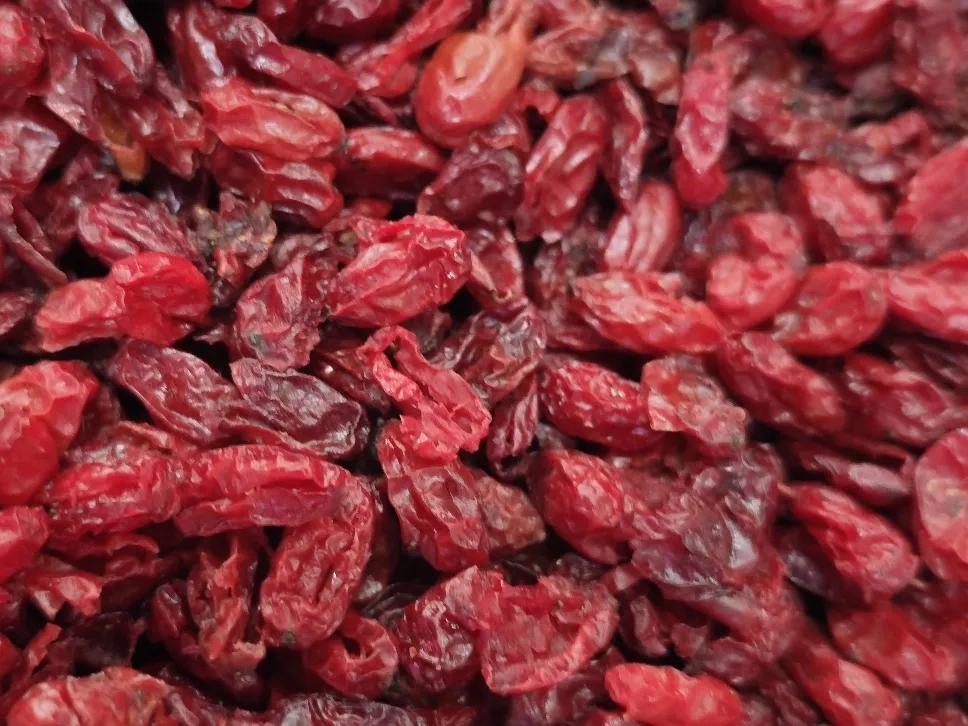 今日亳州中药材市场部分药材价格：茯苓28元/kg，黄精78元/kg，金樱子(肉)