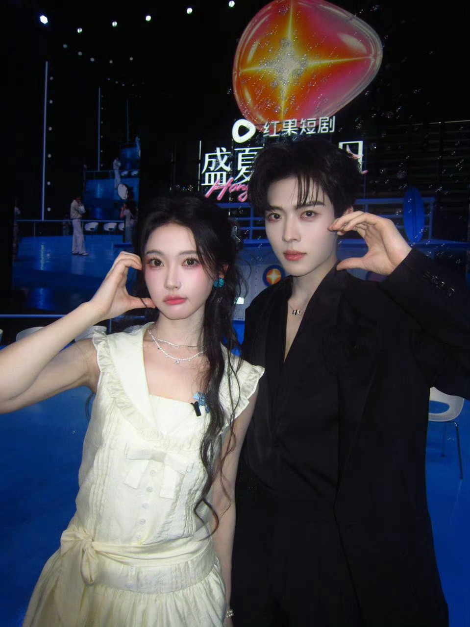 短剧演员聚会谁出片了  不知道呀每一个人都美美的帅帅的 都不需要管出不出片 