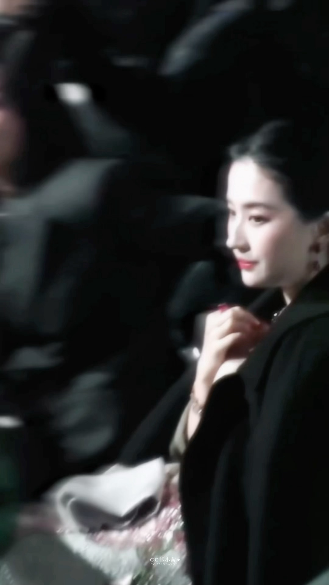 ▷ 刘亦菲 × VOGUE时尚之力盛会 | 这张脸就是伟大的艺术品吧✨·刘亦菲 