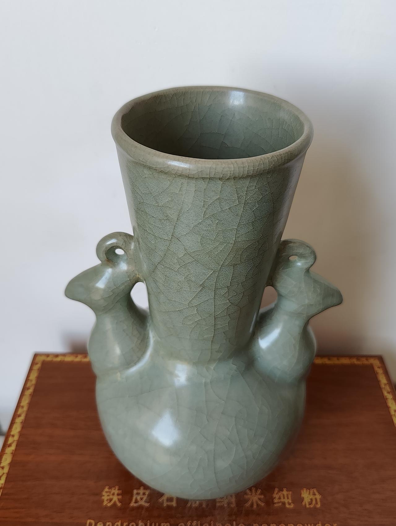 乐山赵斌藏瓷南宋官窑欣赏南宋官窑