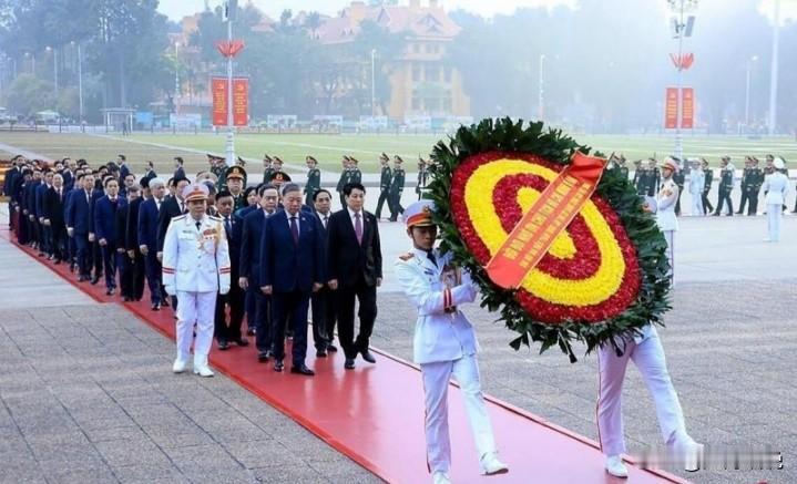 越共十四大开幕：苏林微笑入场，安保森严，权力格局的重塑，未来五年的发展规划

越