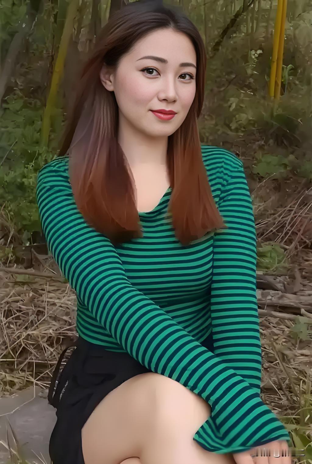 人活着，总得有份被在意的滋味。女人若是走到哪儿都无人留意，像个可有可无的影子，才