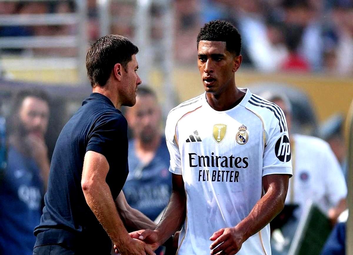 8张黄牌，皇马第一射手快把自己罚没了
 

西甲才踢一半，维尼修斯已经11球8黄