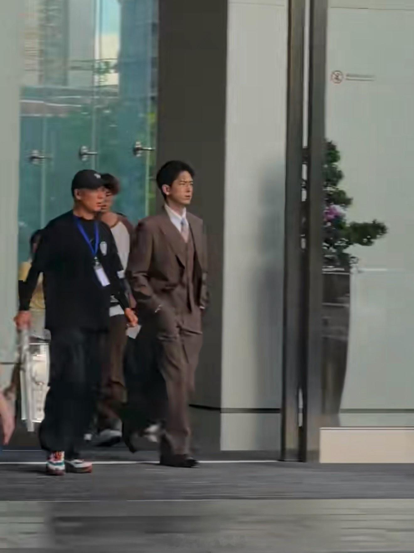 上午还带娃在商场看电影🎬呢就这么完美错过啦家旁边的商场🏬经常去的来了也不说一