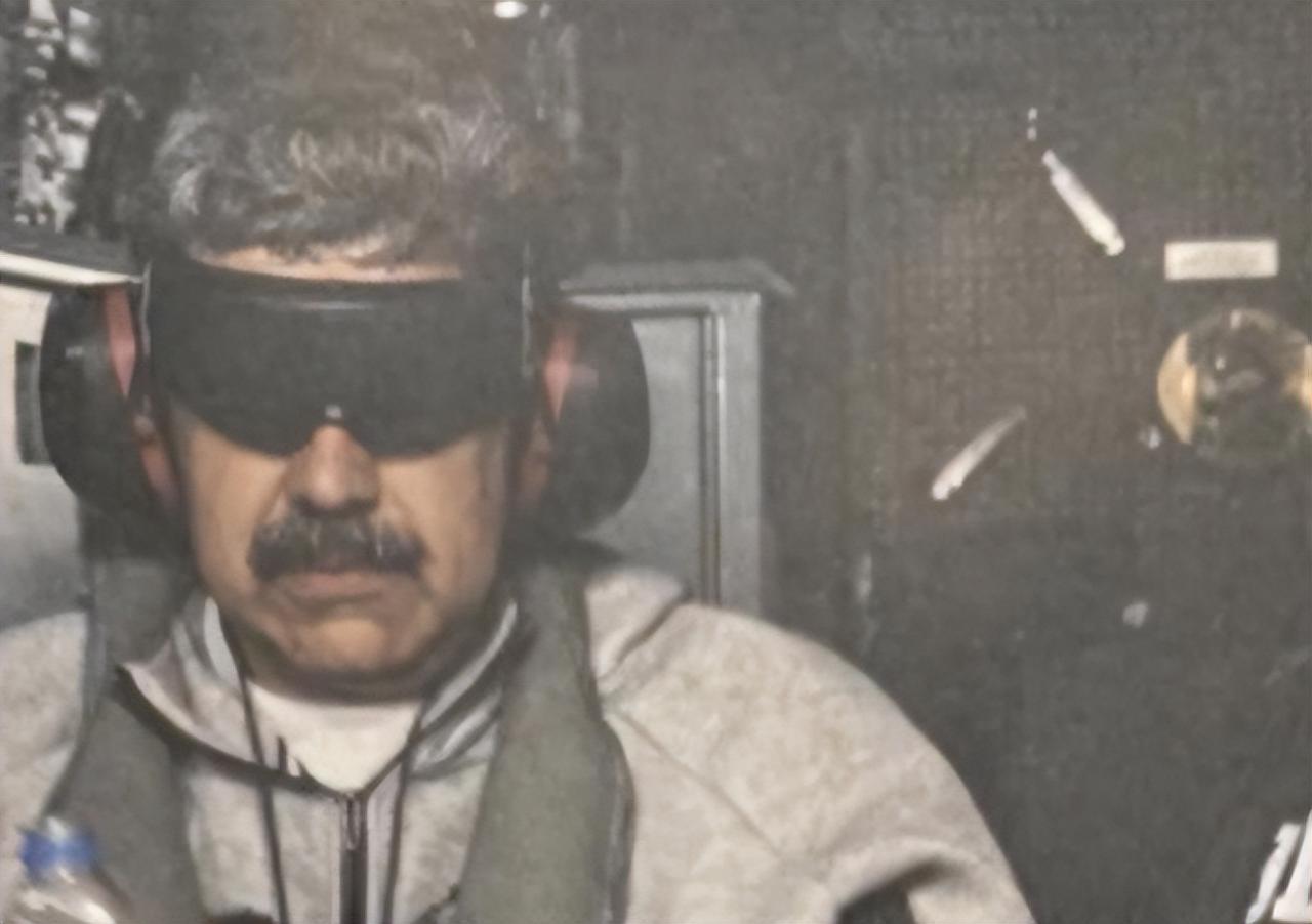 美国说抓就抓，那台湾呢？
 
美军1月3日凌晨对委内瑞拉发动精准空袭，没费多少工