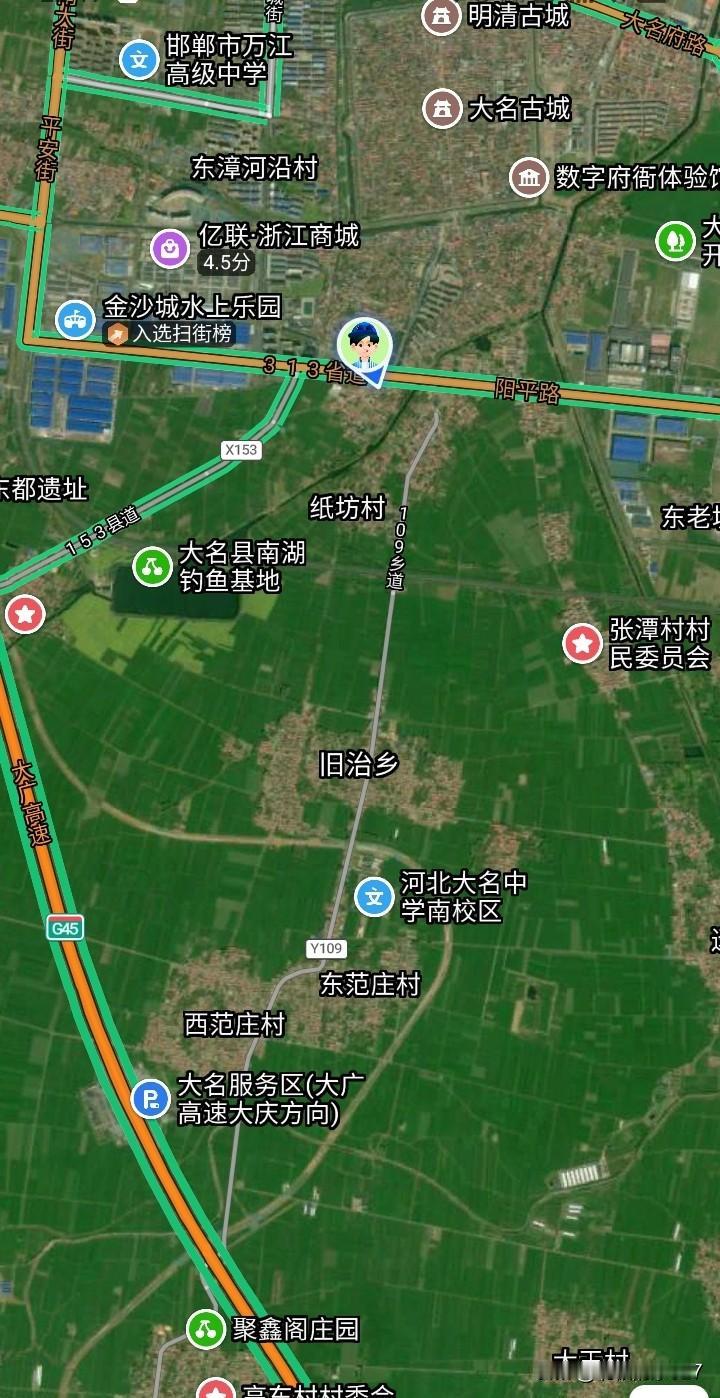 大名明清古城，往南走，南一环有了，现在叫阳平路，南二环也有了，还没有起名字。
现