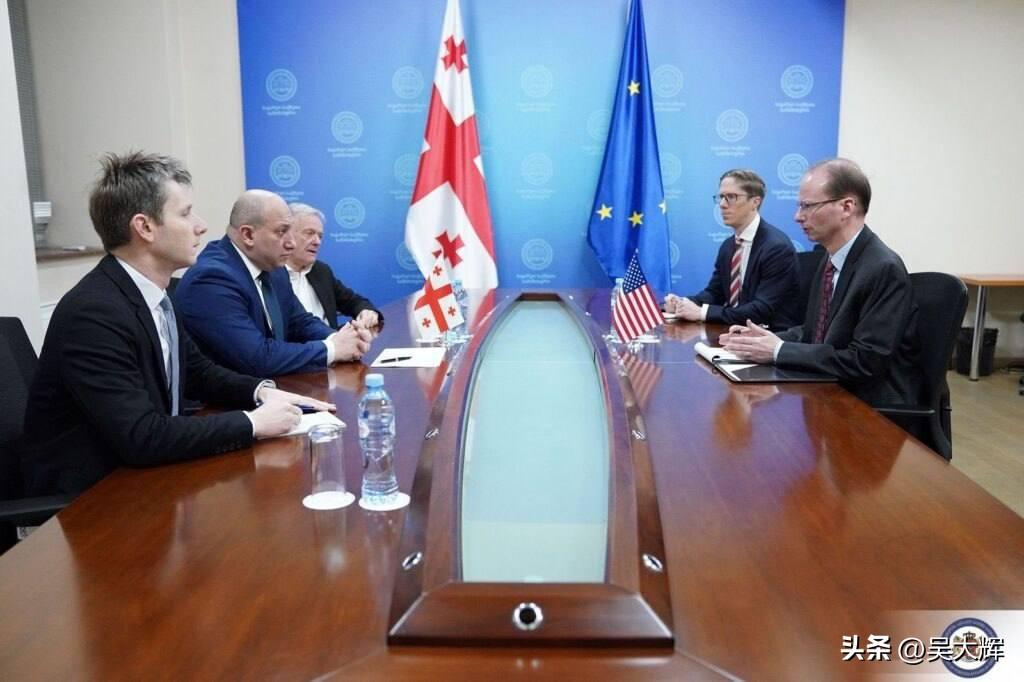 美格互动：进入对表时刻
 
尽管美国与格鲁吉亚高层对话进展不顺，工作层面的会晤仍