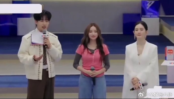 萧蔷安崎陶昕然组队叫安萧鸟浪姐7有自己的安小鸟乘风2026一公选歌组队萧蔷、安崎