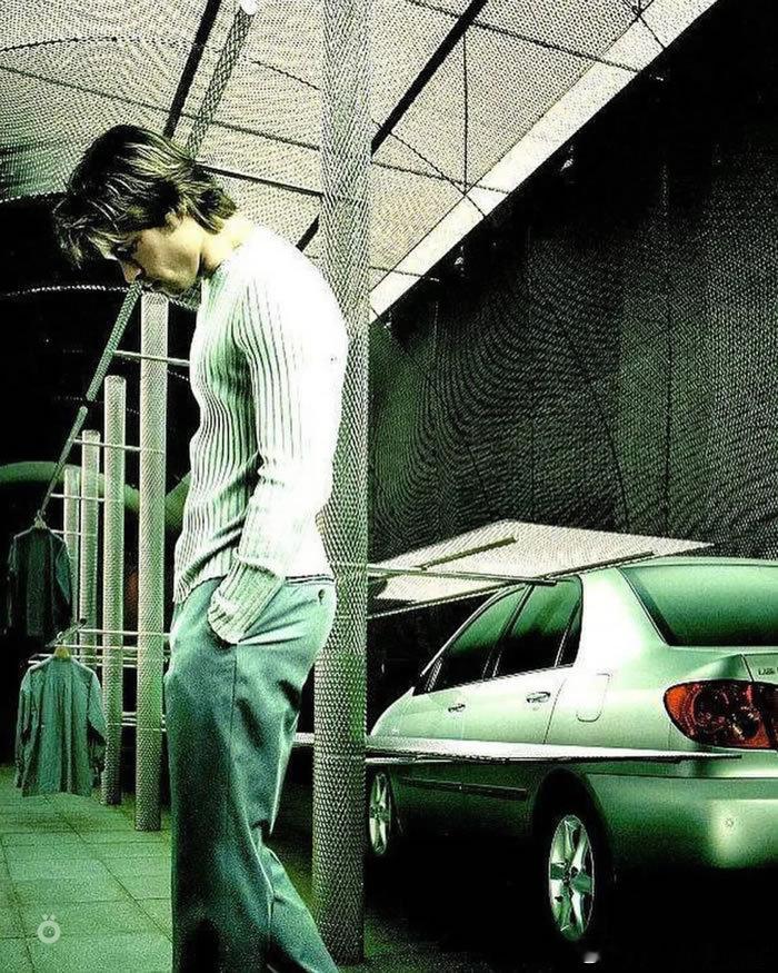 2001年布拉德·皮特为丰田卡罗拉 Altis 拍摄的广告宣传片 