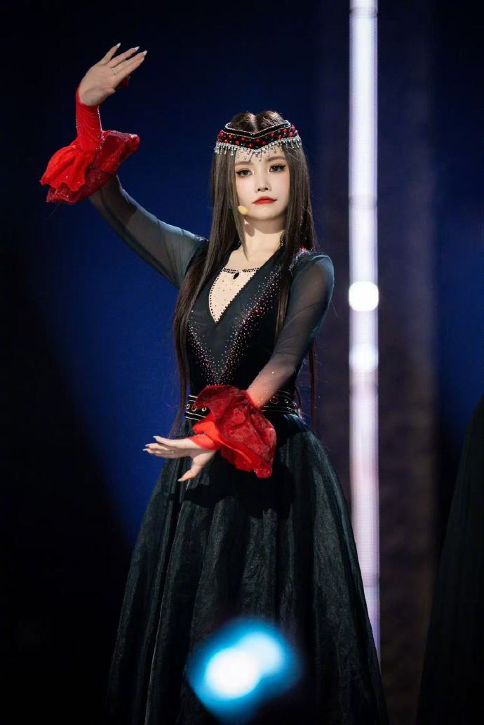 浪姐6取消直播系谣言不信谣不传谣，安心等待节目直播，一起看姐姐们的舞台绽放！乘风