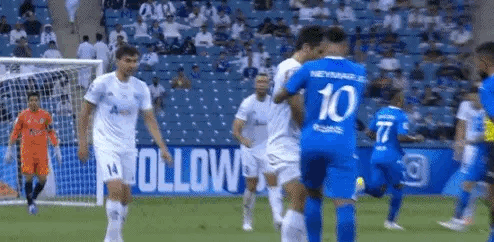 内马尔，请收敛点！[震惊]如果是马宁，你就知错了，压根不会给你面子，[笑哭]但也