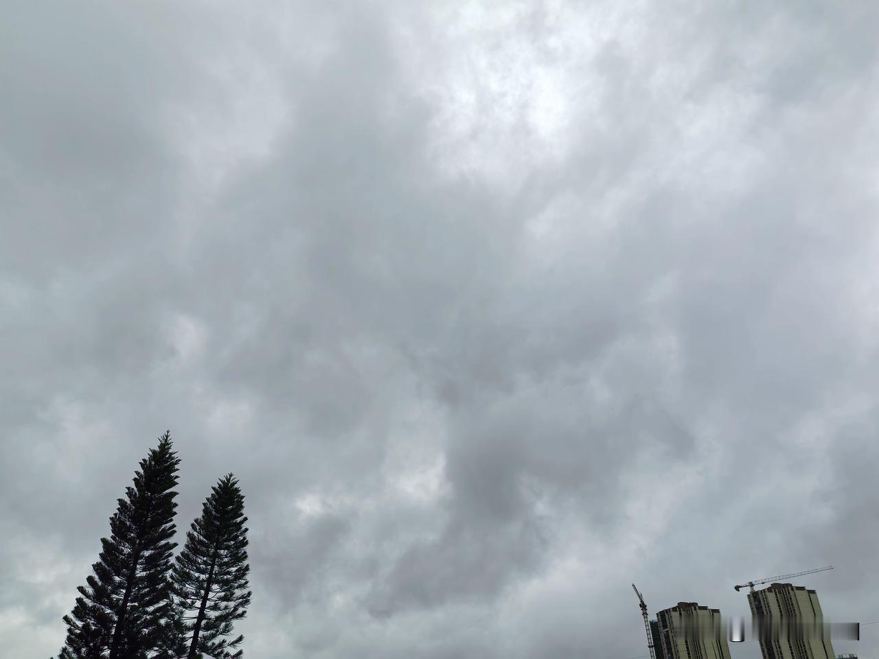 雨雨雨模式彻底开启啦！台风沙德尔环流影响广东！

受“沙德尔”及其残余云系影响，
