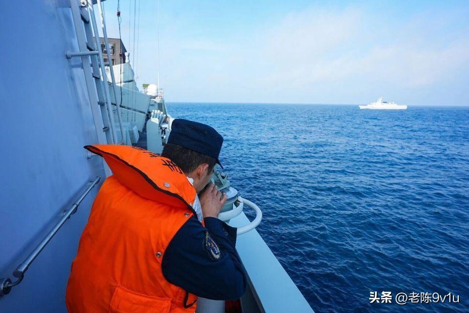 南部战区海军南海练兵：五指山舰等多编队集结，开展高强度实战化训练锤炼硬功
202