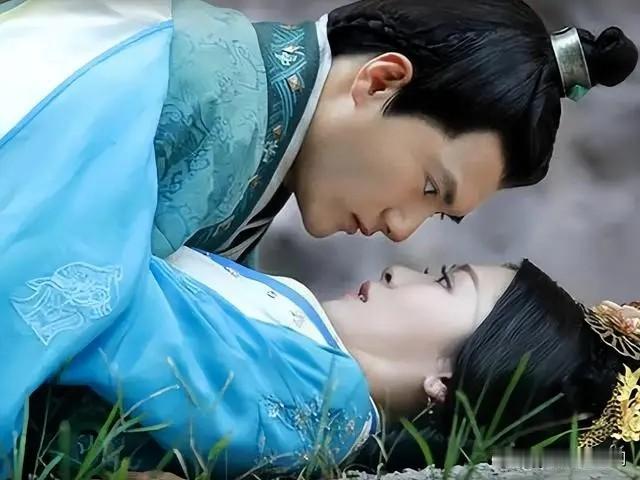 32岁的卫青，迎娶43岁的寡妇平阳公主。新婚夜，平阳公主满心欢喜坐等卫青。谁料，