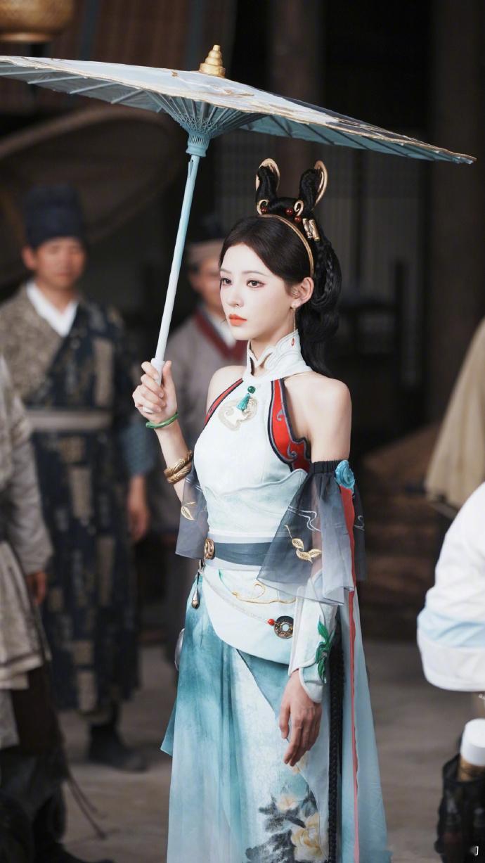 #张予曦cos公孙离##张予曦公孙离造型# cos王者荣耀公孙离，完美演绎武林美