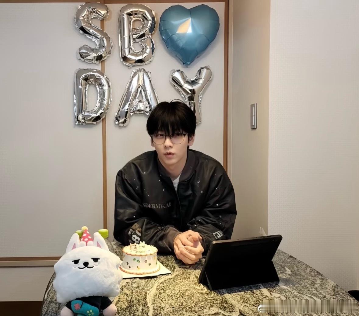 sb day 谁在陷害崔秀彬啊啊啊啊啊啊啊哈哈哈 