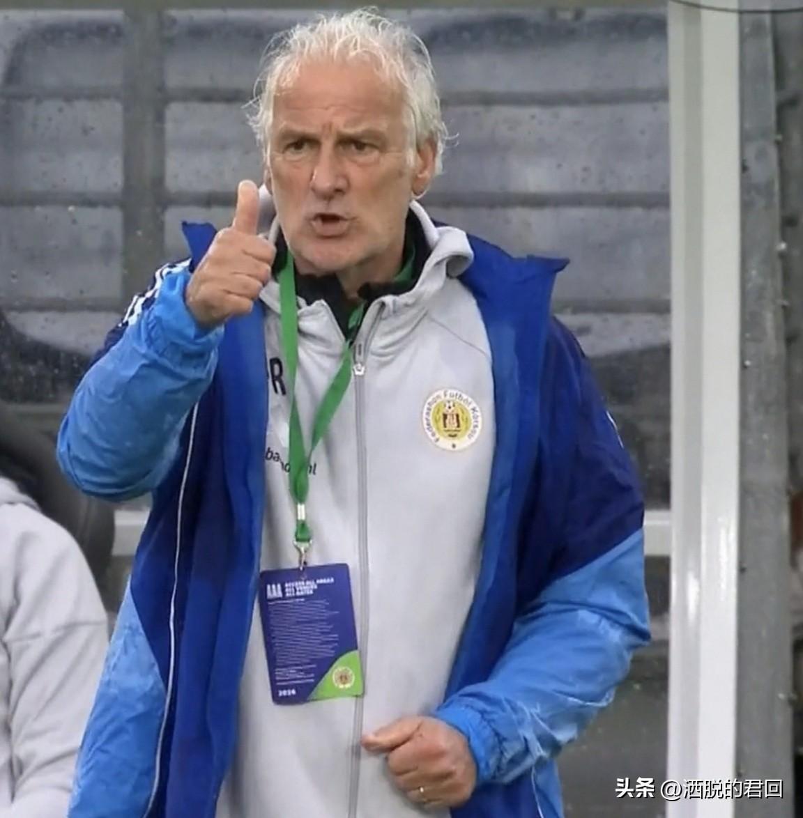 为什么库拉索输球？
却引起了荷兰媒体的关注？
因为库拉索很多球员现在或曾经都在荷