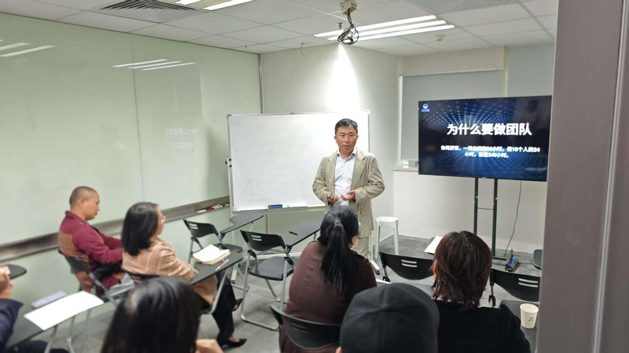 每天都有人问我：
“张老炮，我断供了，到底该怎么办？”
大多数人第一反应都是：