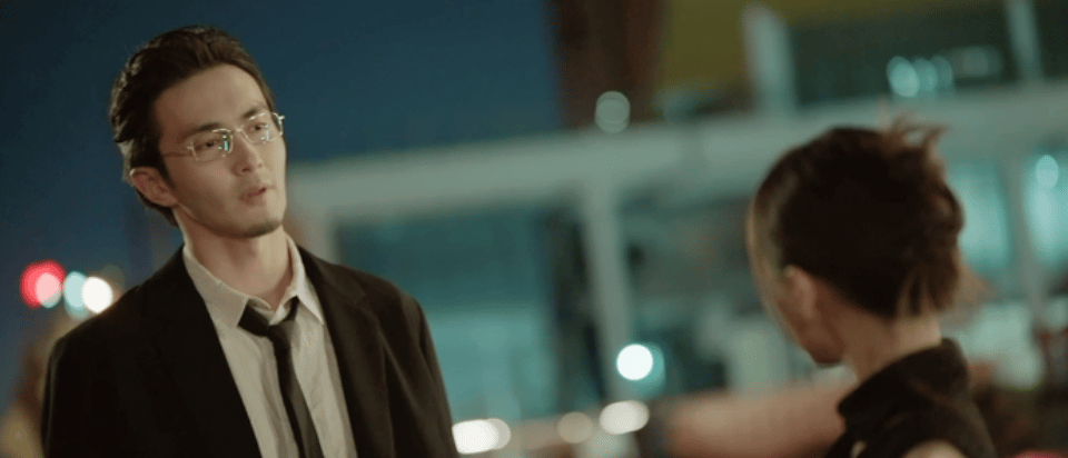 高伟光熟男苏感 哇哦！高伟光在剧里把老宫演得太苏了！嘴上耍宝，女主需要就西装眼镜