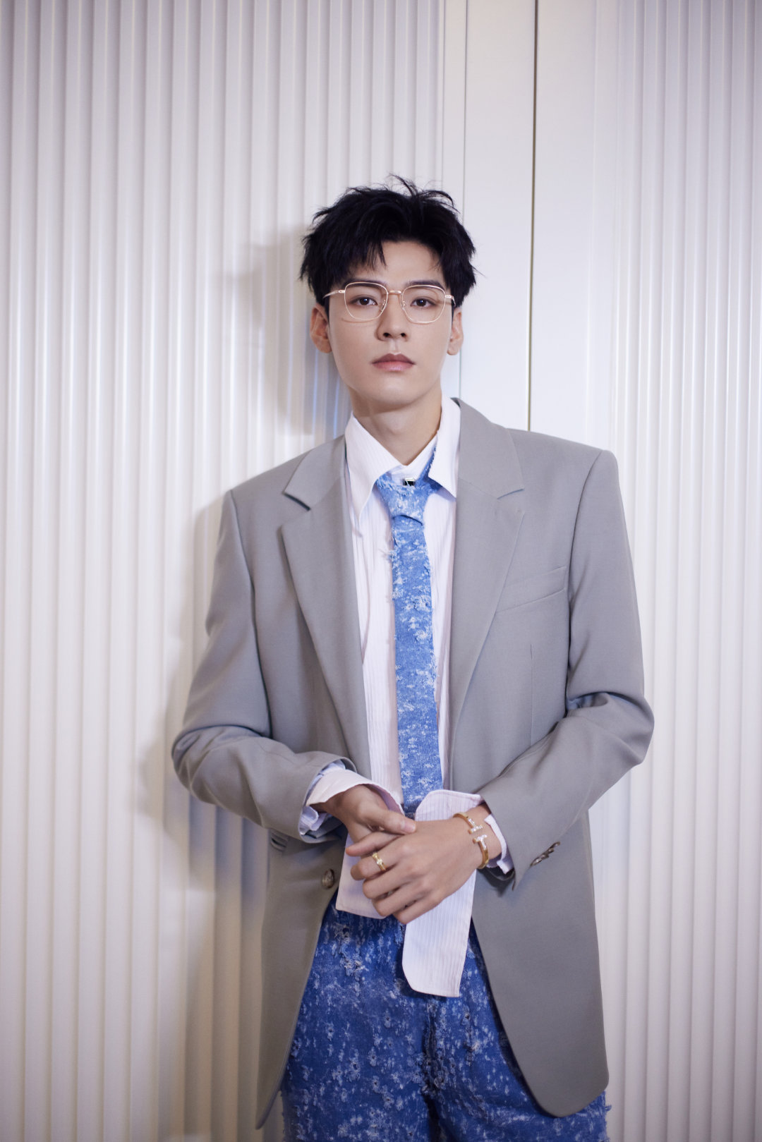 #龚俊好像穿了一片海洋#  你小子是懂得穿搭的 ​​​
