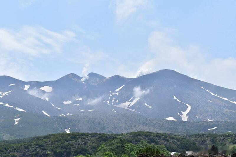 日本十胜岳火山警戒升至3级！百年前喷发致144人死伤或失踪海外新鲜事 日本气象厅