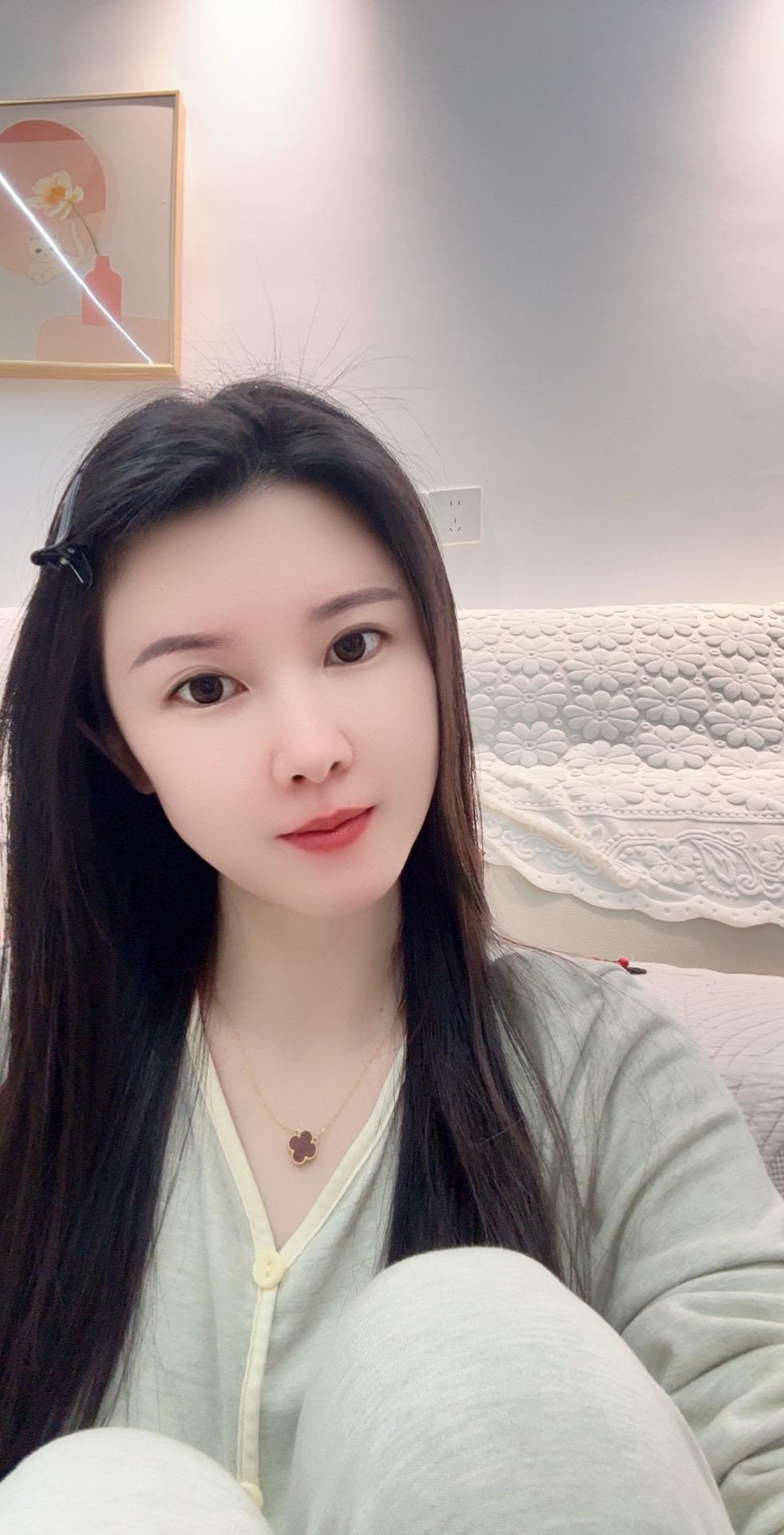 人到中年 那有那么多精力去套路 简单点 我明牌 你随意