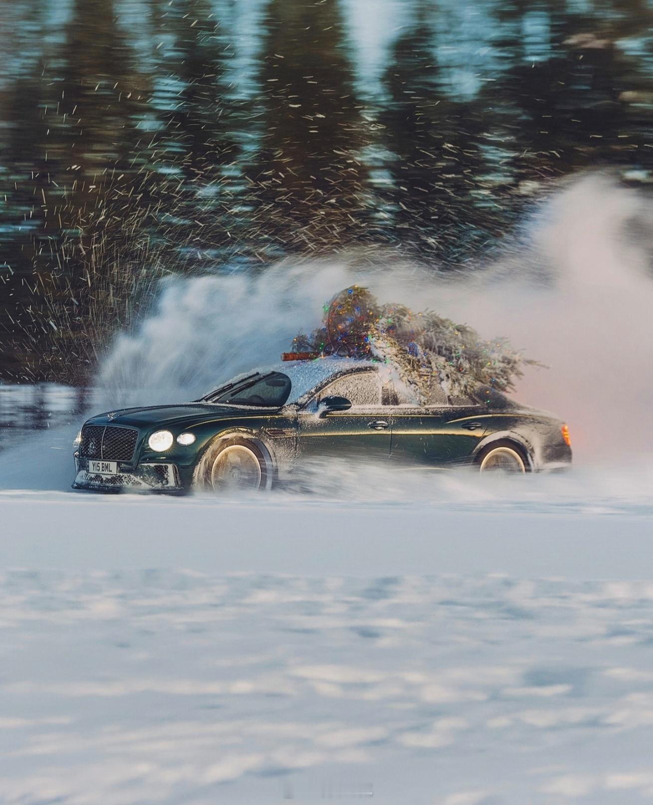 平安夜汽车美图宾利你的圣诞树正乘坐宾利飞驰Speed飞驰而来。 