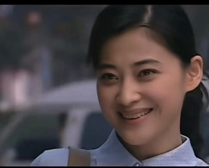 许小曼这样的女人，谁能不爱呢？现实中谁要娶到这样的女人，真是福分。

还是经典电