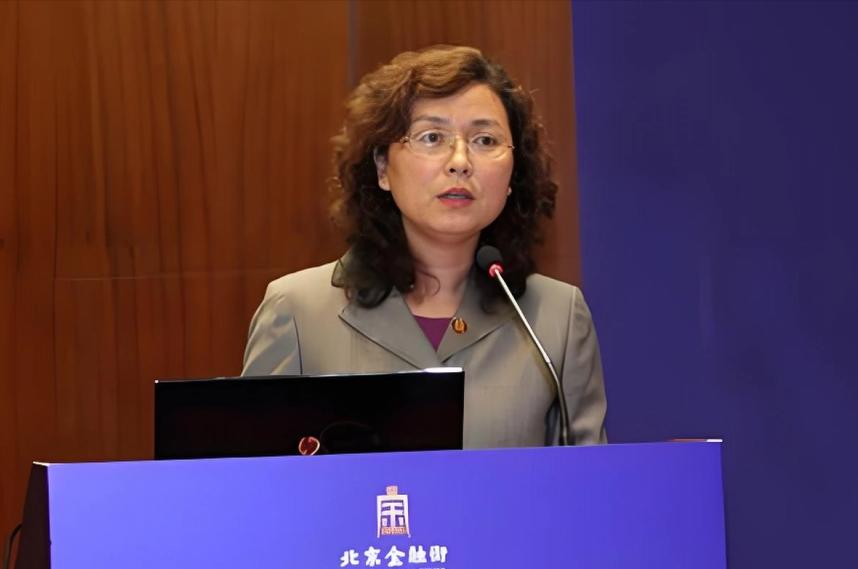 曾被业内称为“发审委一姐”的郭旭东，在主动投案半年后，被以涉嫌职务犯罪审查起诉。