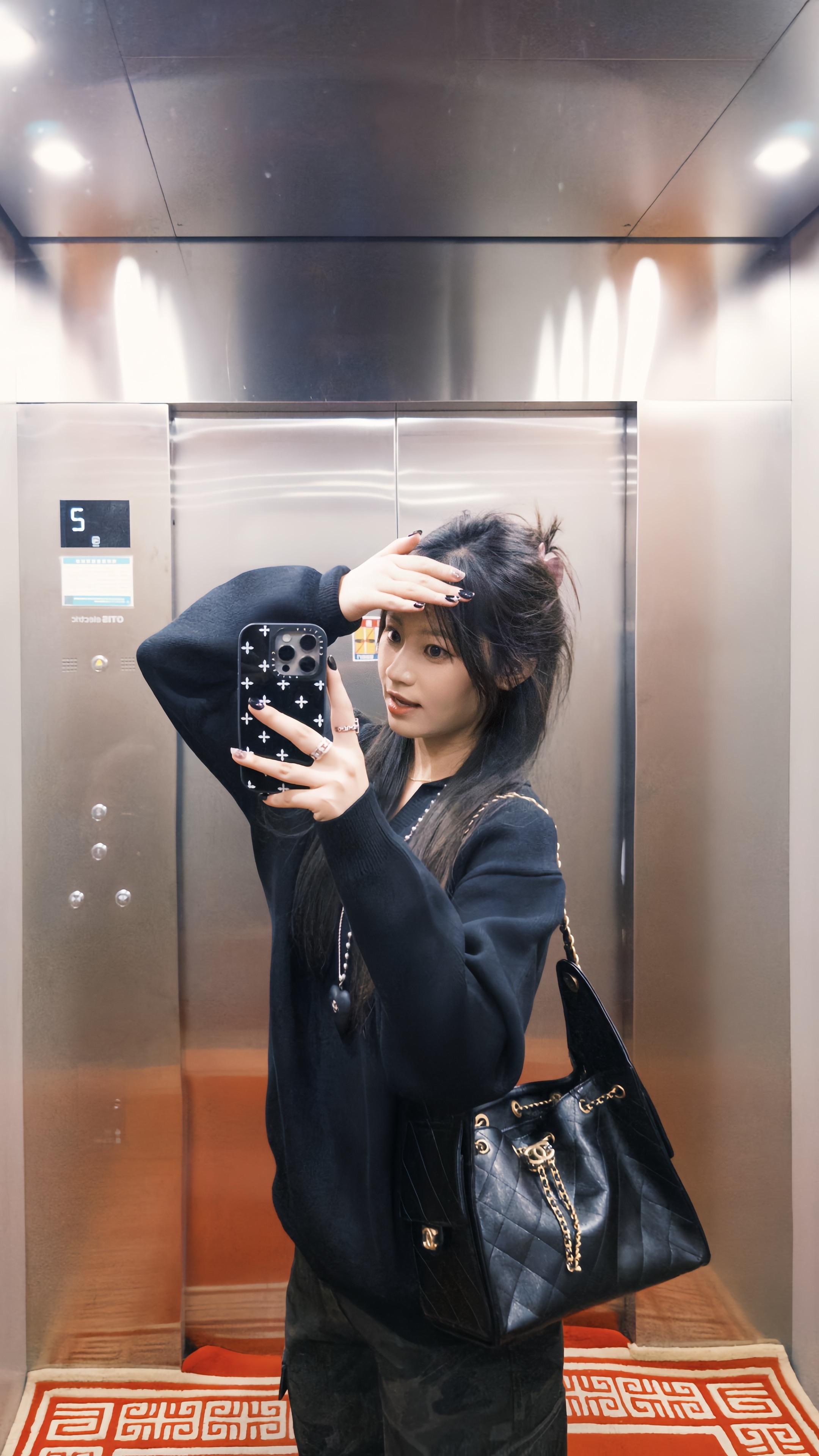 没关系 我们都边擦眼泪边向前走的小大人