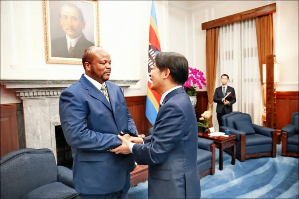 赖清德动了！
 


台湾地区领导人赖清德即将在4月22日动身，搭乘专机前往非洲