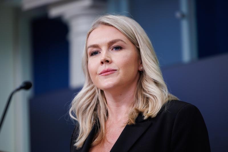 这全球多名权势人物被曝关系密切的事儿，想想就觉得水很深。就好比娱乐圈时不时爆出来