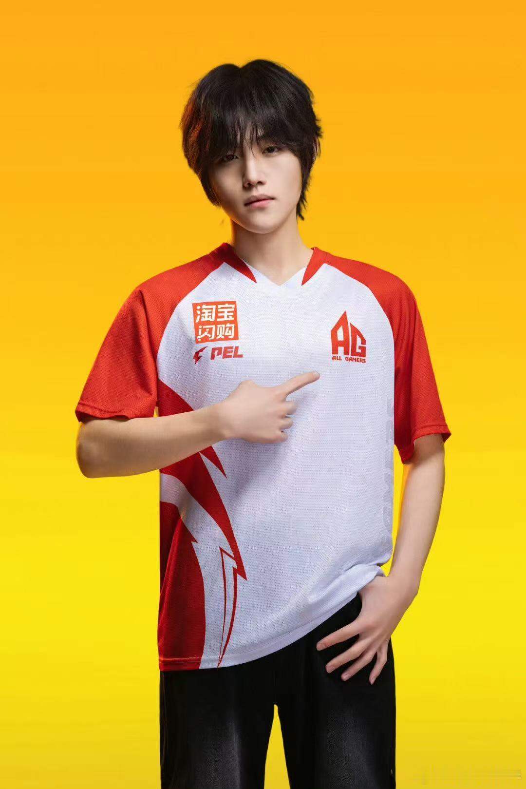 PEL春季赛定妆照  PEL春季赛定妆照火热上线，新阵容新面貌，选手们整装待发气