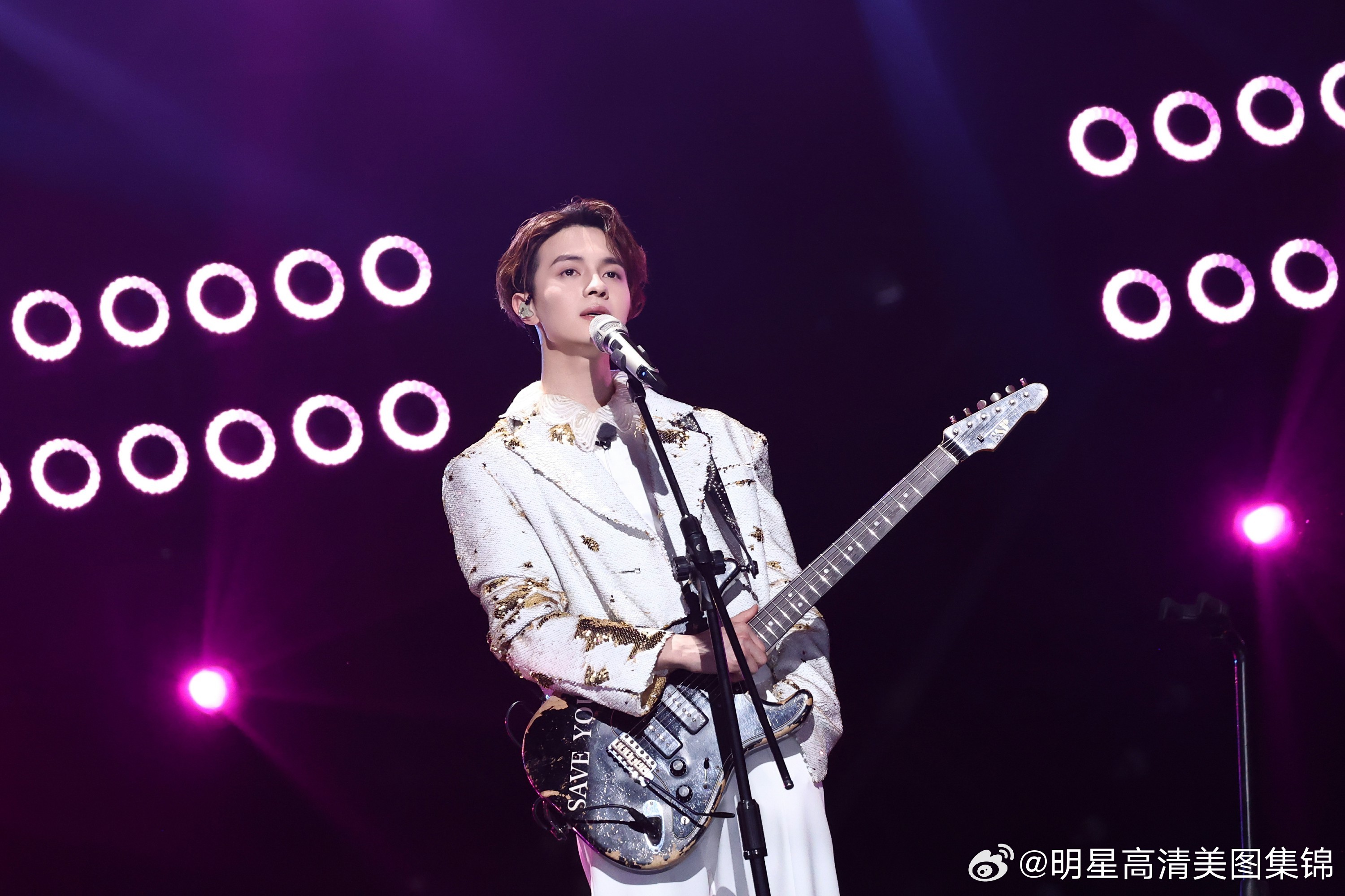 灼海豚《有歌》之旅收官，用舞台沉淀自我以作品见证成长 