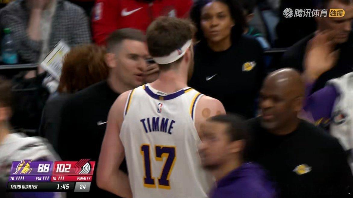 蒂米不愧是发展联盟大杀器啊！湖人vs开拓者