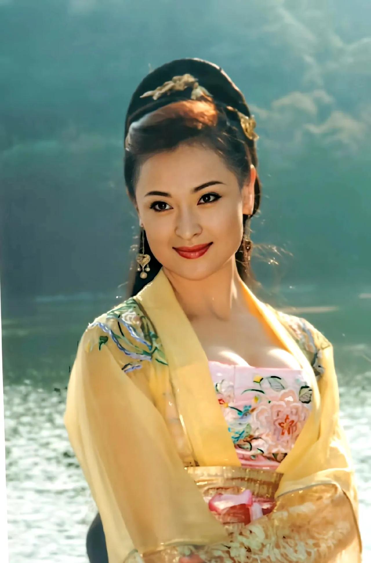 张纪中版《天龙八部》的王夫人。
比刘亦菲好看多了！张导是有眼光的，这版段正淳的夫