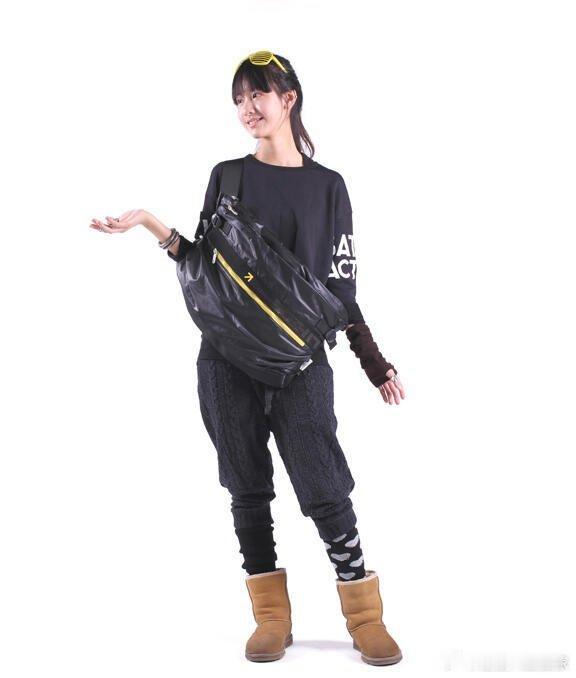 大学时兼职模特的陈都灵 忽视衣服好可爱哦 ​​​