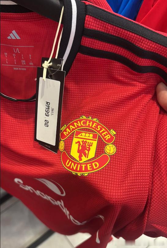 看到一个马来西亚网友的发帖，这应该就是传说中本赛季新增的replica版吧，国内