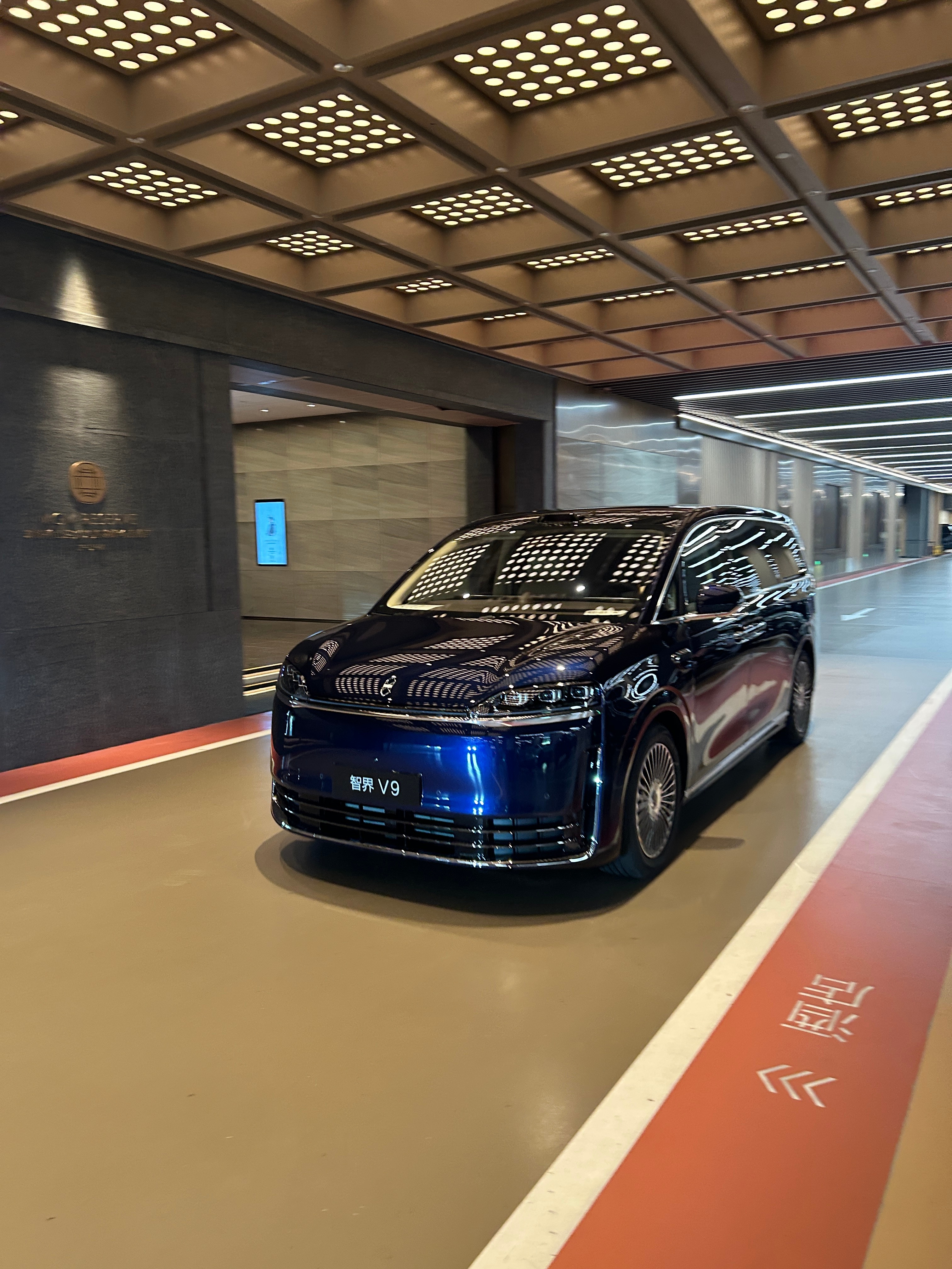 来拍智界V9的老师一定要注意：提前做内容攻略，要不这车一天拍不完智界v9