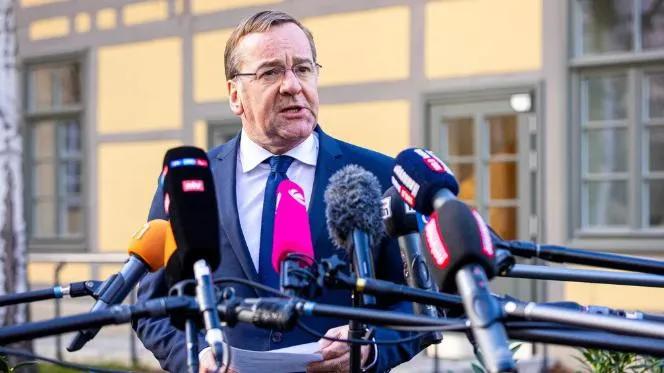 德国国防部长鲍里斯·皮斯托留斯对美国总统老特进行了一回怒喷，一点也不隐晦。
皮斯