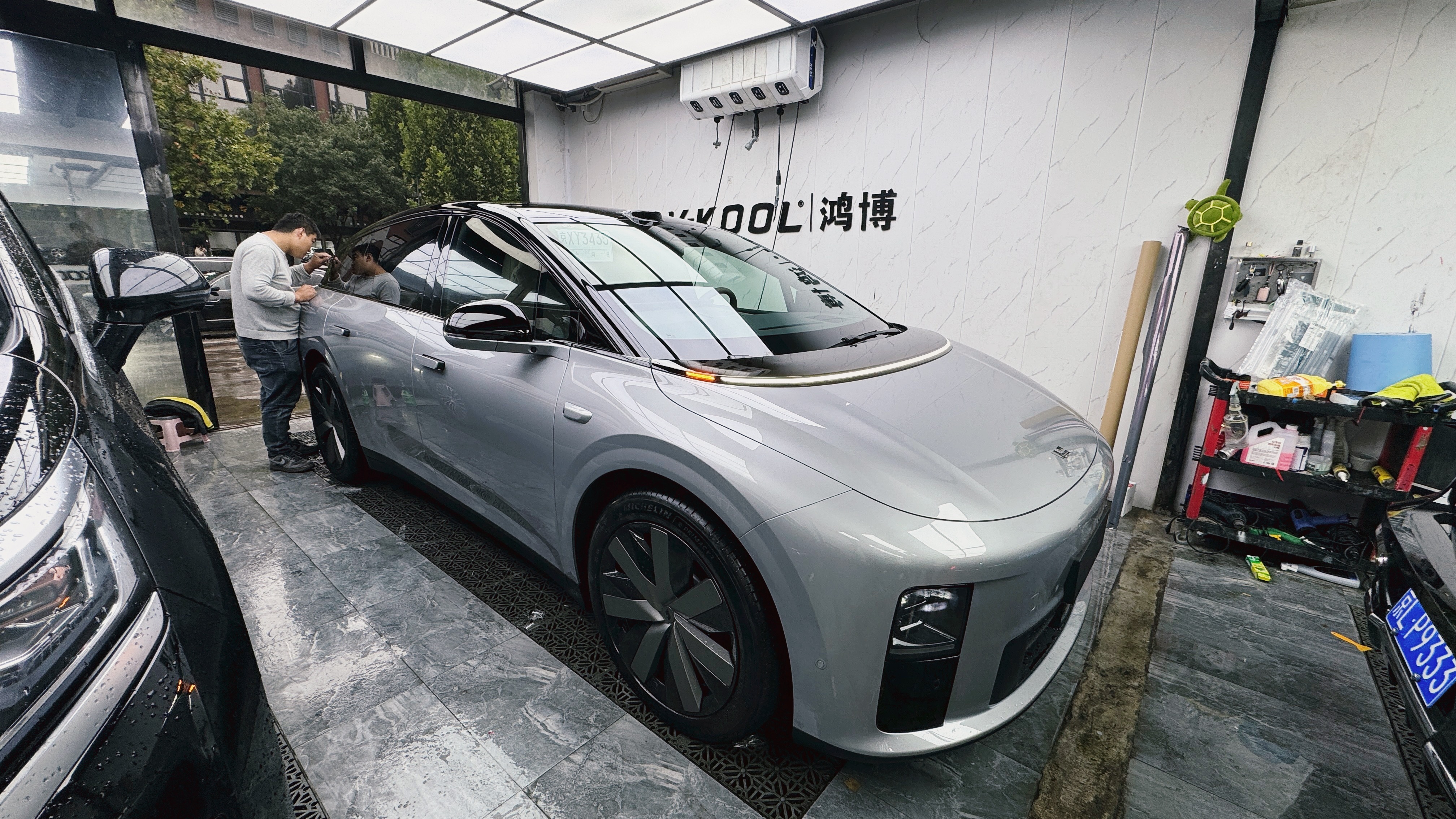 买新车第一件事是：_________。接下来给我的i6上牌去[yeah] ​​​